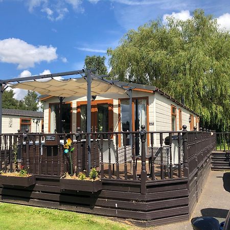 Bumblebee Lodge Tydd St. Giles المظهر الخارجي الصورة
