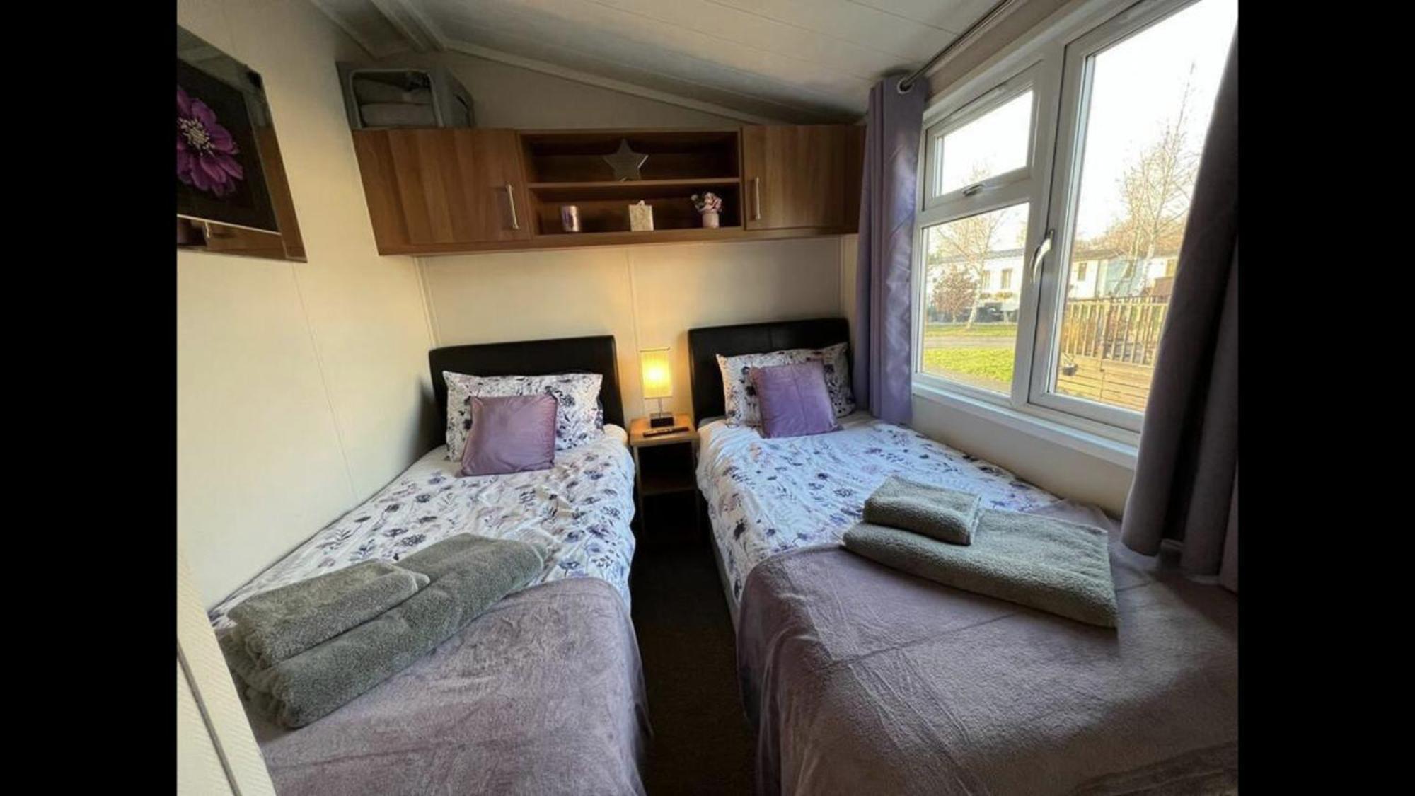 Bumblebee Lodge Tydd St. Giles المظهر الخارجي الصورة