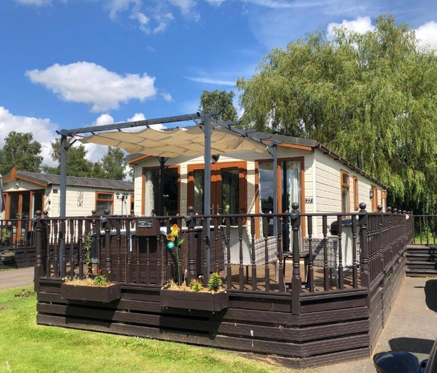 Bumblebee Lodge Tydd St. Giles المظهر الخارجي الصورة